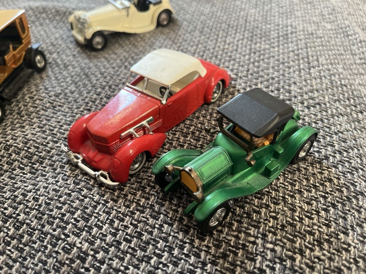 Modellini d'auto: 13  Modell Autos – Usato da Zürich venduto da zuerich16 5