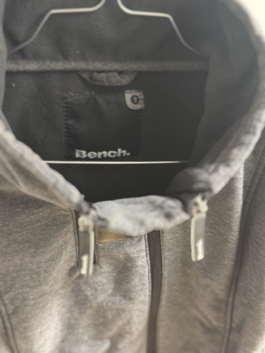 Bench Giacche: Bench. Jacke, Softshell, S/36 Grau, Daumenlöcher, Gr. S – Usato da Rothenburg venduto da wer_g9fd 2