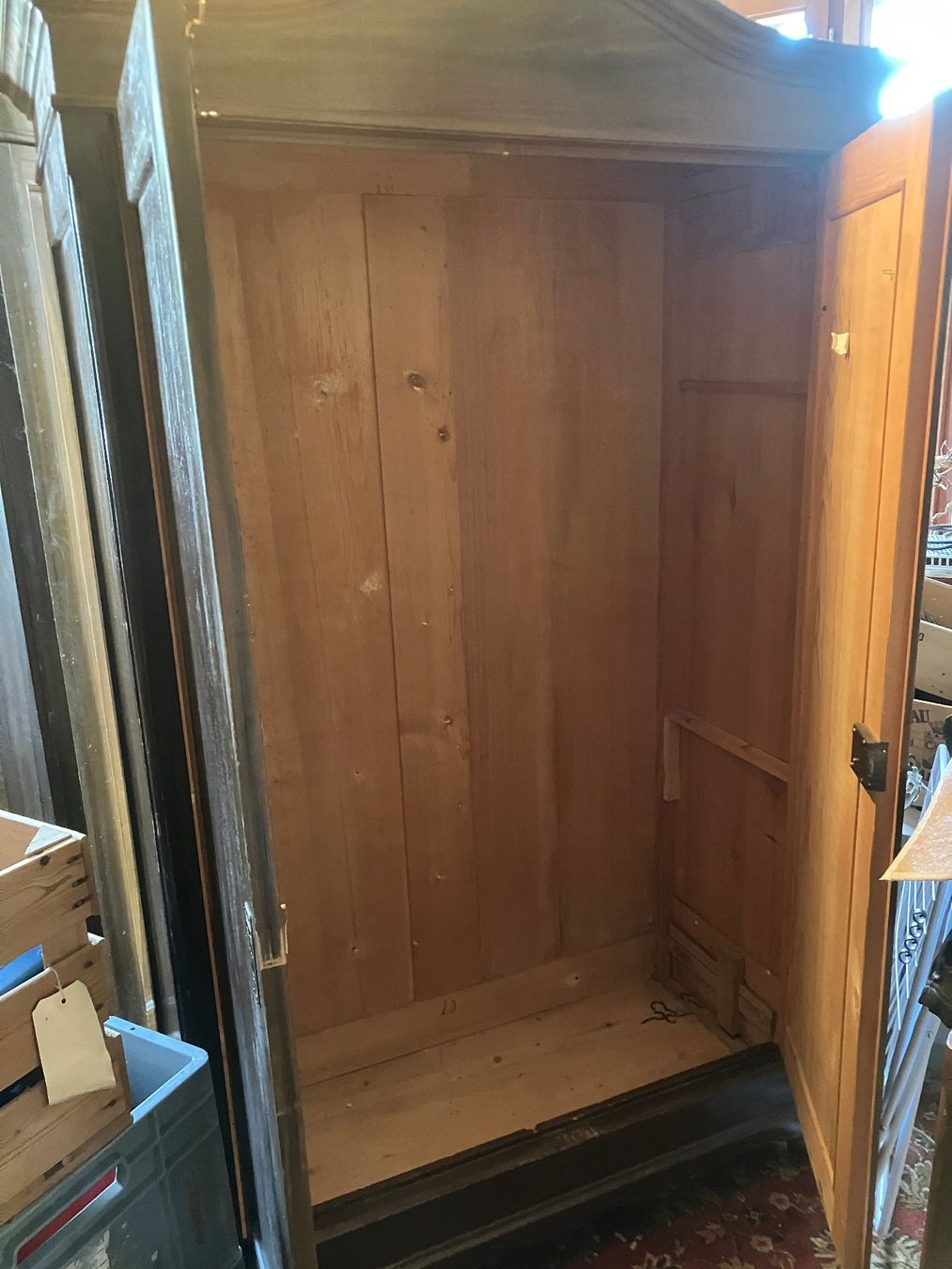 Armadi: Armoire en bois ancienne – Usato da Tavannes venduto da dada017 2