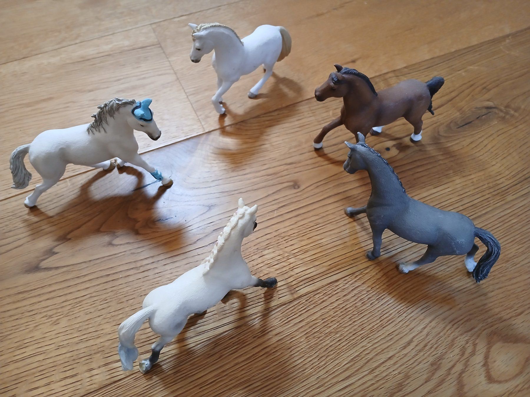 Schleich Jouets: 5 SCHLEICH   PFERDE – D'occasion à Unterengstringen par Nincraft
