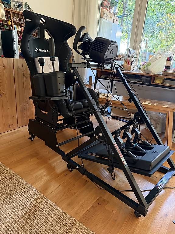 Controller: Sim Racing Komplett-Rig Logitech RS50  PS5 & PC – Usato da Basel venduto da leon360