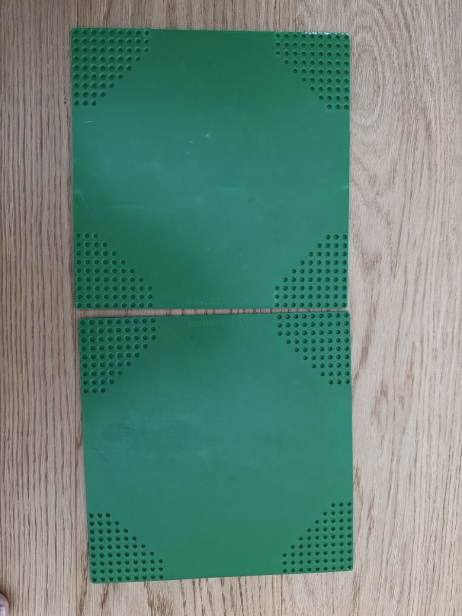 Lego Giocattoli: Lego Flughafen-Platte 2 Stk – Usato da Hergiswil NW venduto da lindiz 1