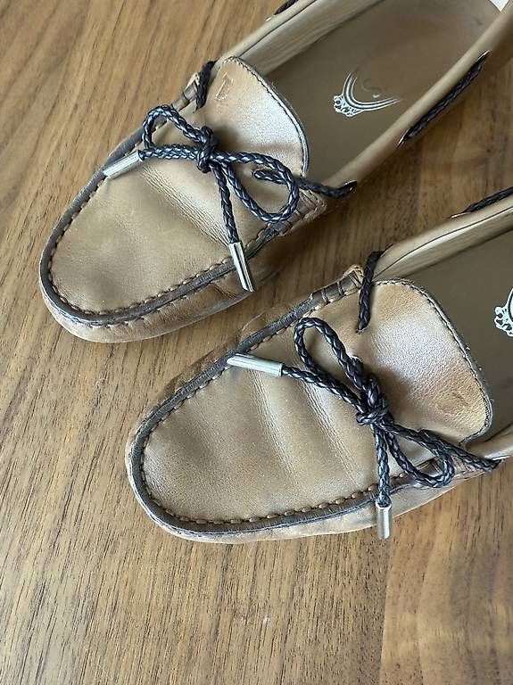 Scarpe da donna: Tods Segelschuh, gr.36.5 – Usato da Hofstetten SO venduto da Katharina_Nina_Nina 1