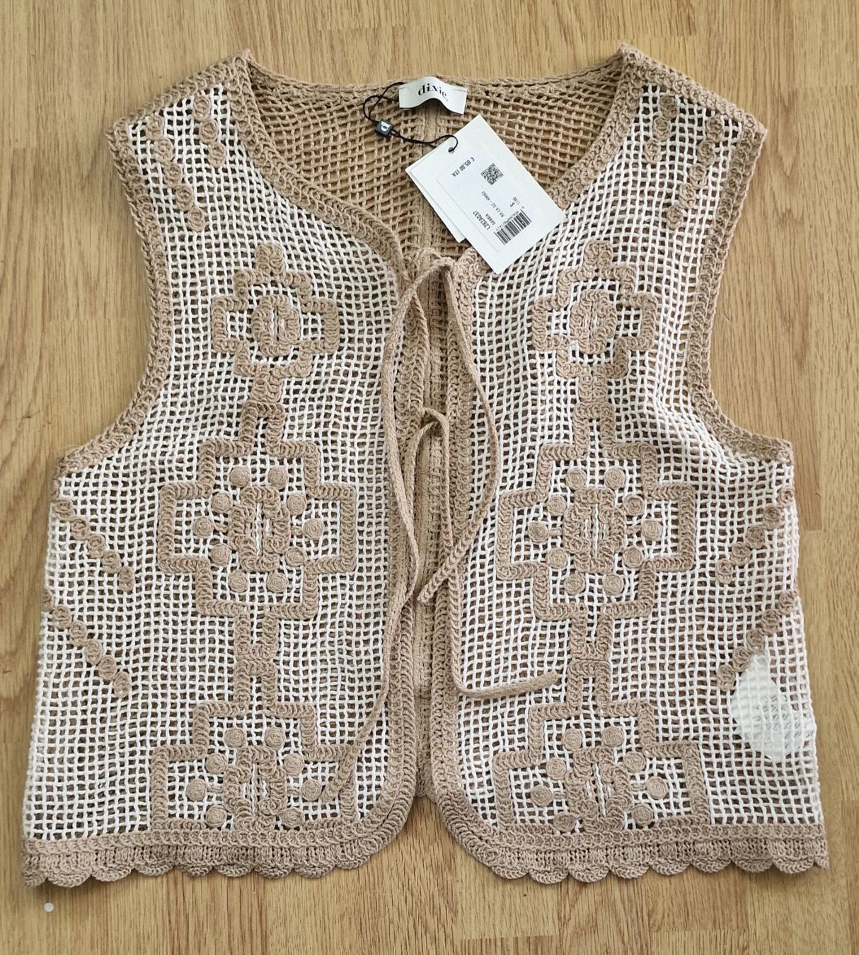Gilet & Giacche senza maniche: Strickweste Dixie beige Grösse S mit Etikett – Usato da Kriens venduto da natalia.lang