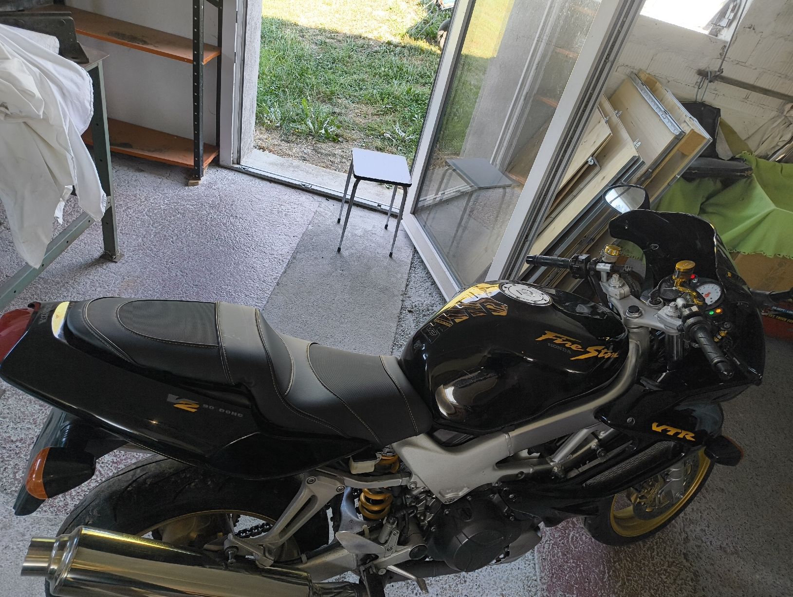 Honda Strasse: Honda VTR Fire Storm 1000 – Gebraucht aus Ulisbach von chlagi 4