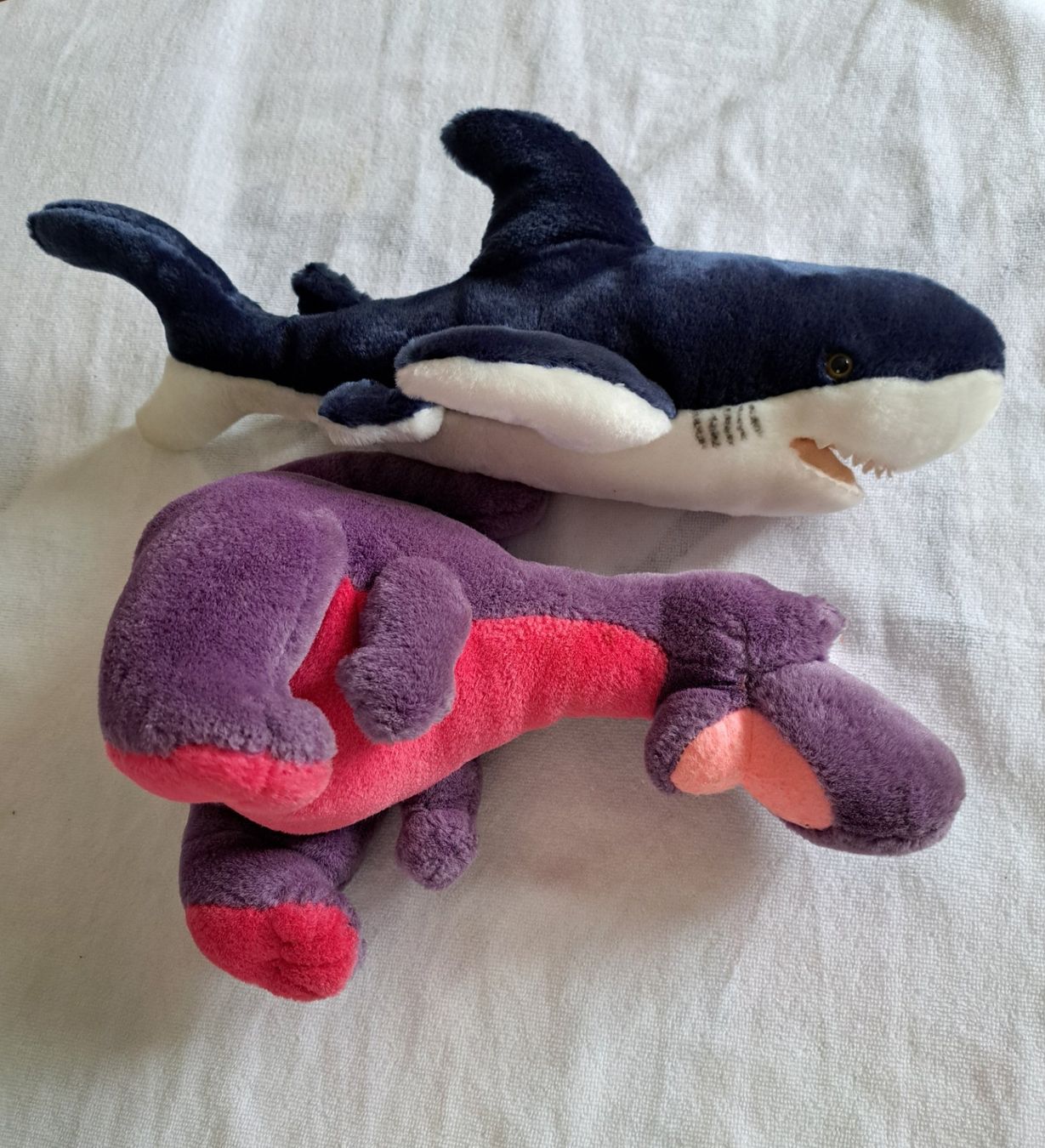 Giocattoli: 2 Plüschtiere Hai und Dino – Usato da Uitikon Waldegg venduto da Smeragol 8