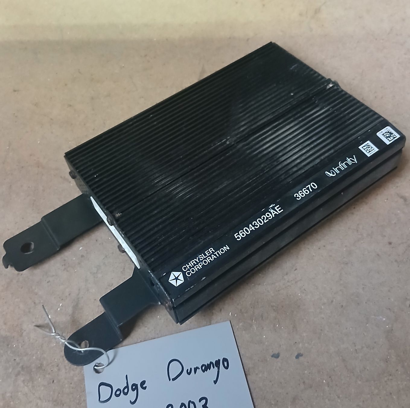 Dodge Tutti pezzi di ricambio auto: Amplificateur Dodge Durango 1998-2003 – Usato da la heutte venduto da Auto-stock