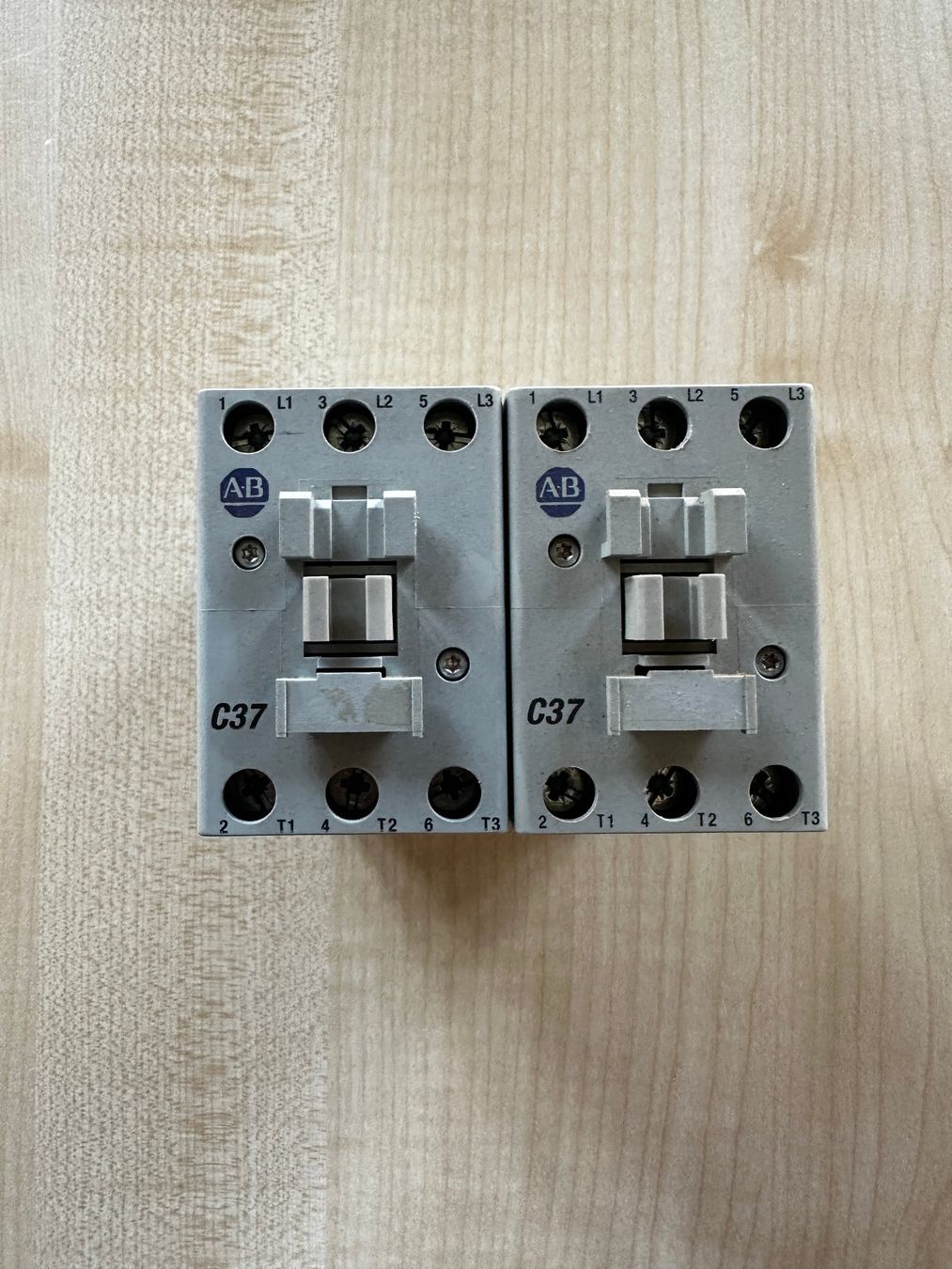Componenti elettronici: Rockwell Schütz 37KW / 230VAC Spule – Usato da Herisau venduto da Softcontrolag