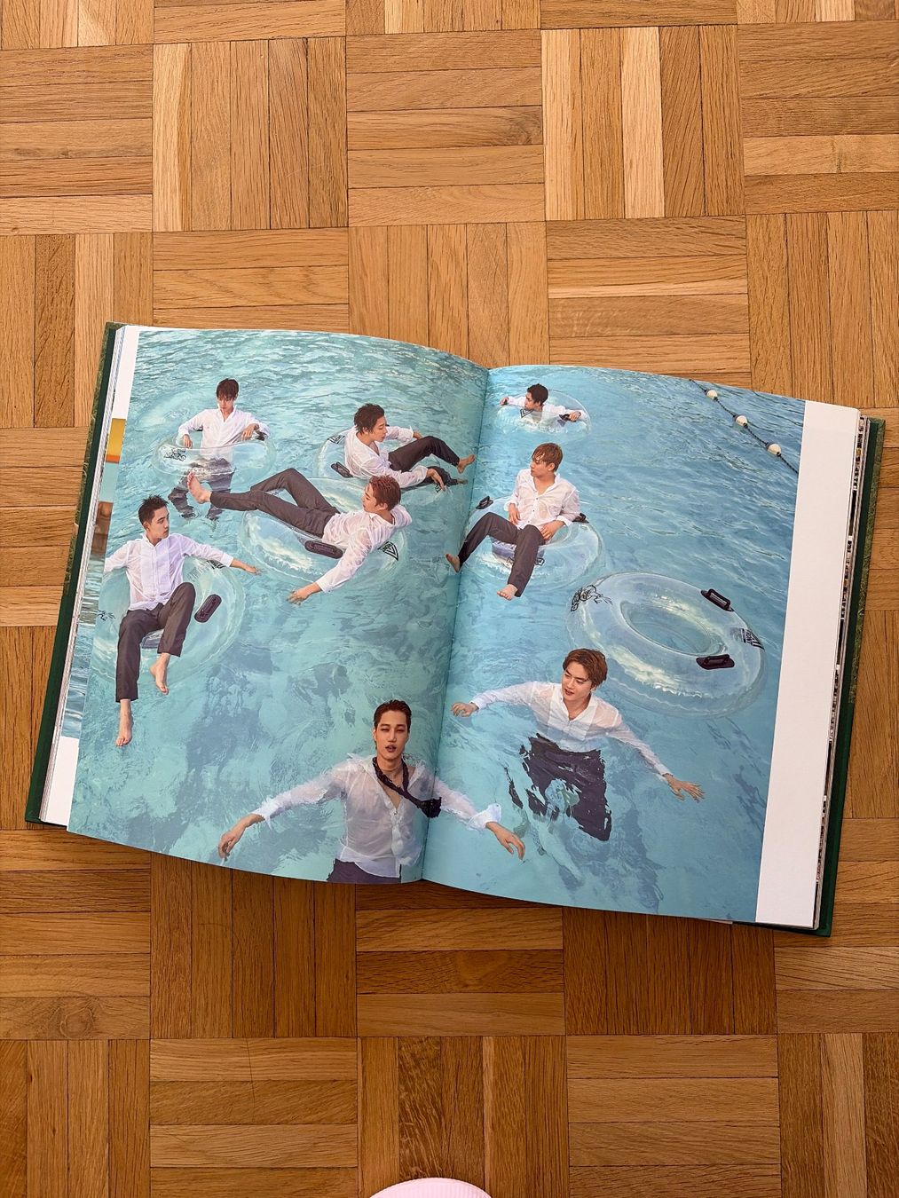 Libri: EXO - PRESENT : gift photobook K-Pop – Nuovo (secondo la descrizione) da Prilly venduto da sus_bhg6 1