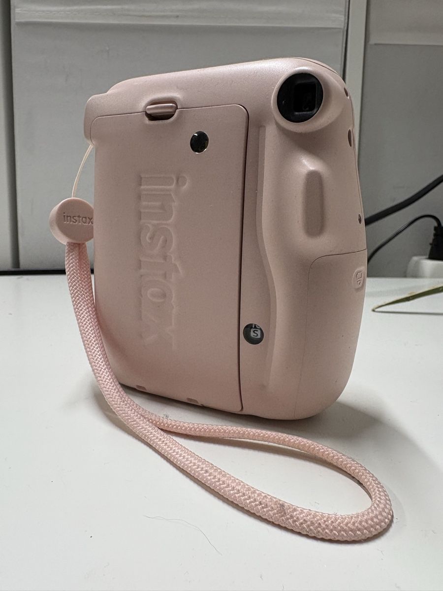 Fujifilm Filme: Instax Mini 11 in Rosa – Gebraucht aus Lotzwil von zoekrh2 2