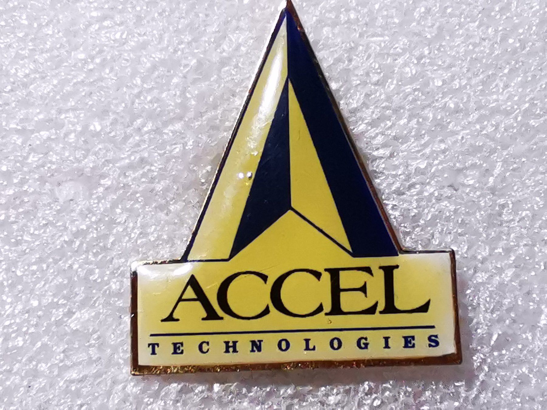 Placchette & Badge: Ansteckpin 43: Accel Technologies – Usato da Oppligen venduto da Pin-Fall-Shop