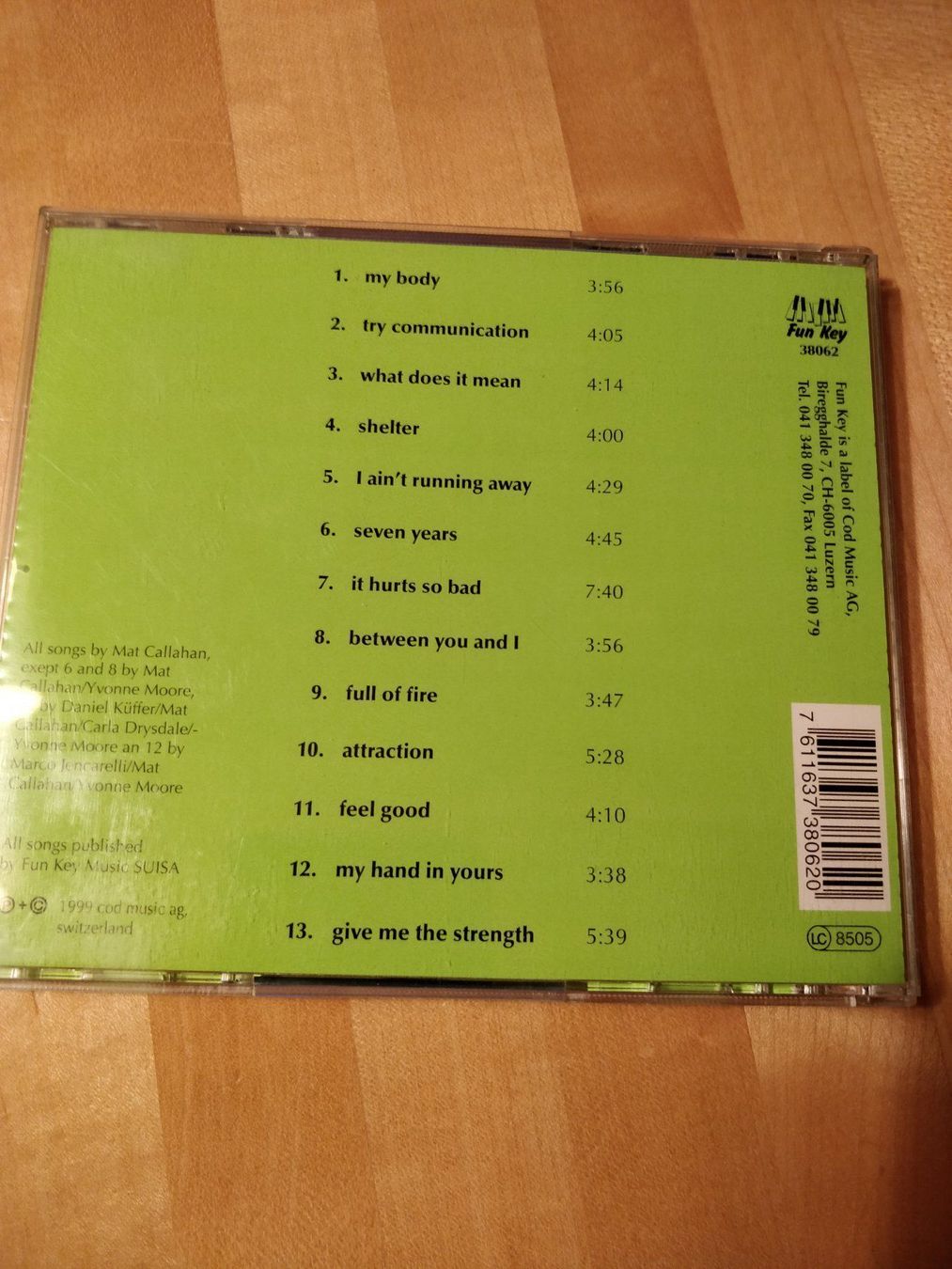 CDs: Yvonne Moore , between you and I – Neu (gemäss Beschreibung) aus Grosswangen von Dacotojafa 1