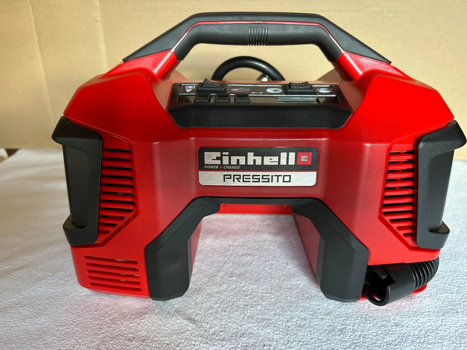 Einhell Kompressoren: Compresseur hybride Einhell – Gebraucht aus Ste-Croix von mjmg