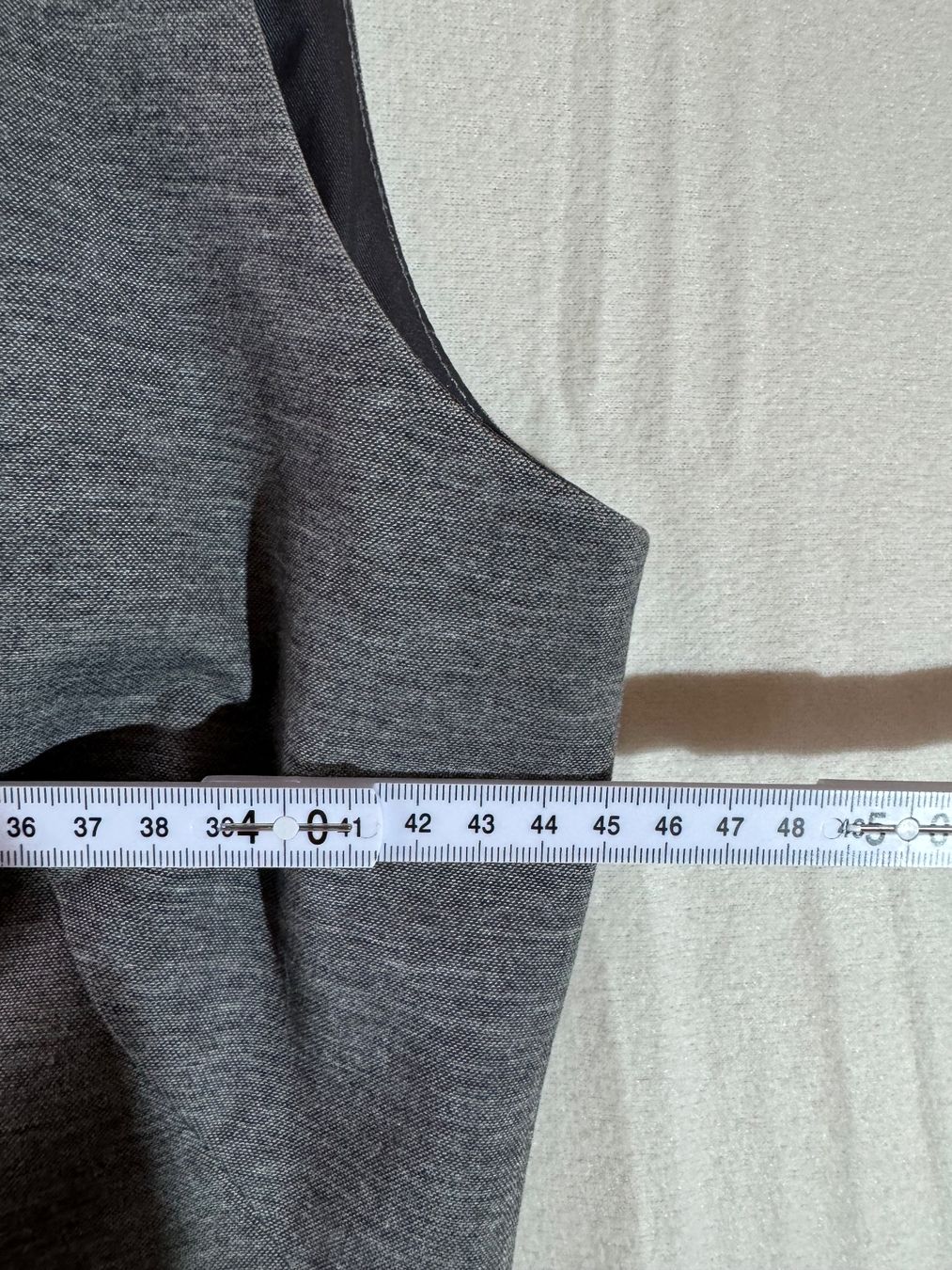 Vestiti: Graues Etuikleid Gr. M – Usato da Grosswangen venduto da second_hand_dress 2