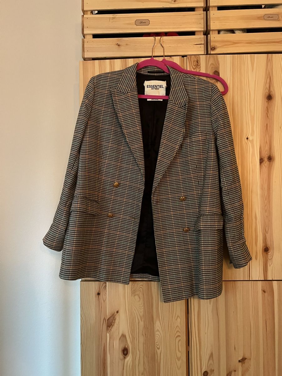 Essentiel Antwerp Jacken: Essentiel Antwerp Blazer Gr. 40 – Gebraucht aus Zürich von dreimalacht 1