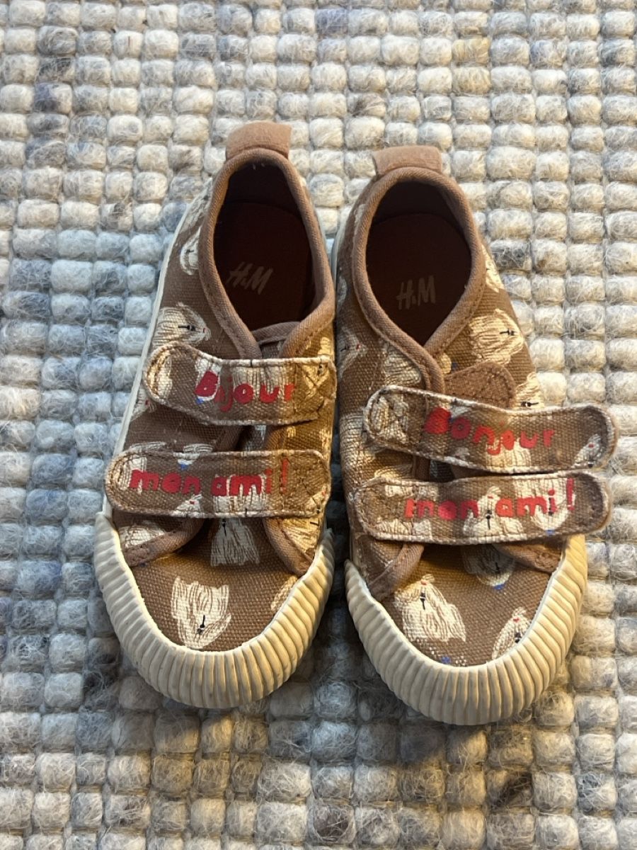 H&M Chaussures garçon: H&M Kinderschuhe, Gr. 25 – D'occasion à Zürich par HeliK