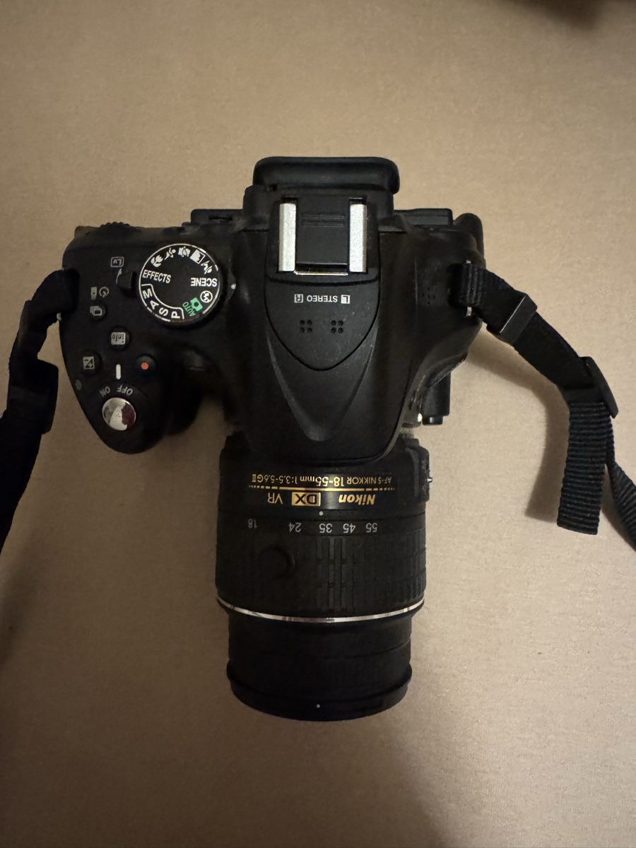 Nikon Fotocamera: Nikon D5200 Kit guter Zustand – Usato da Berneck venduto da sin_y2pb 1