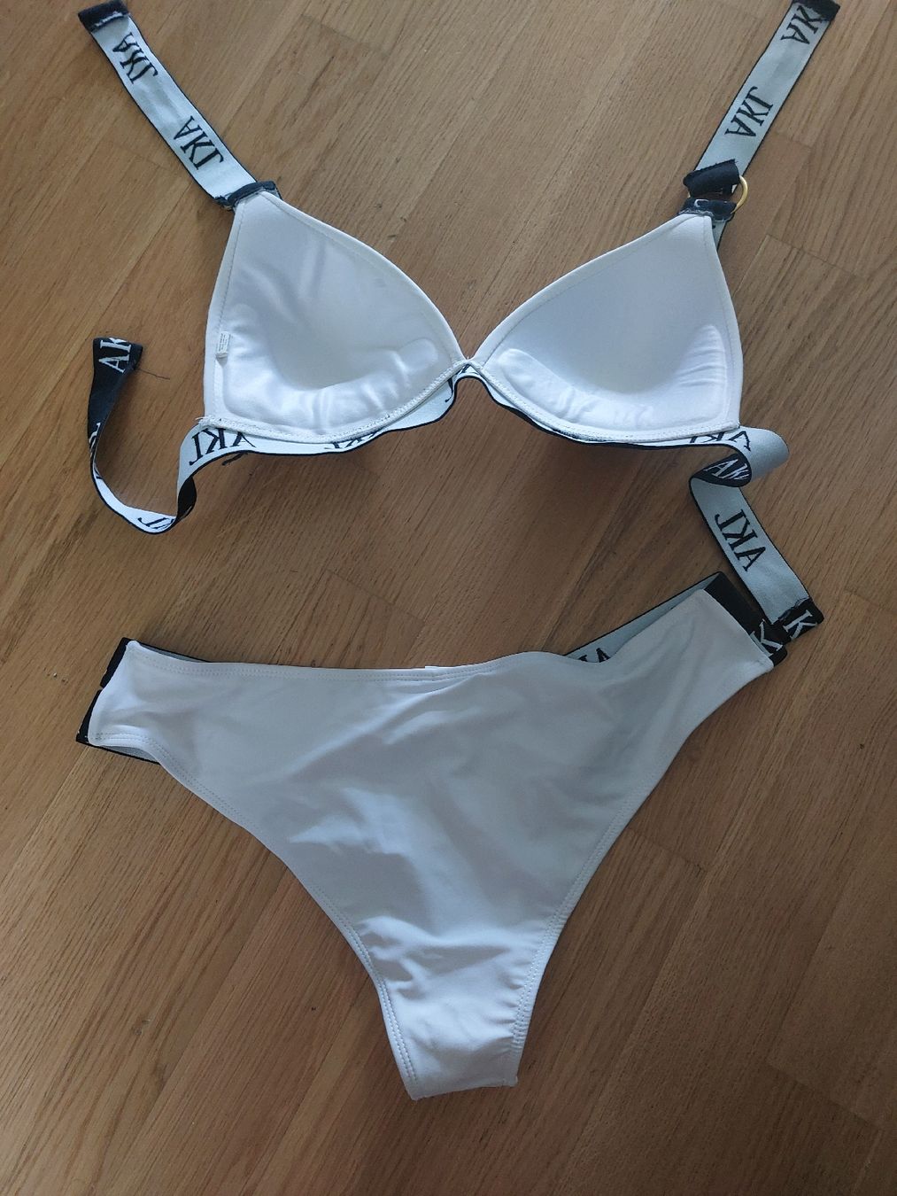 Badekleider & Bikinis: bikini weiss grösse M – Neu und originalverpackt aus Gwatt (Thun) von B.D.999 1