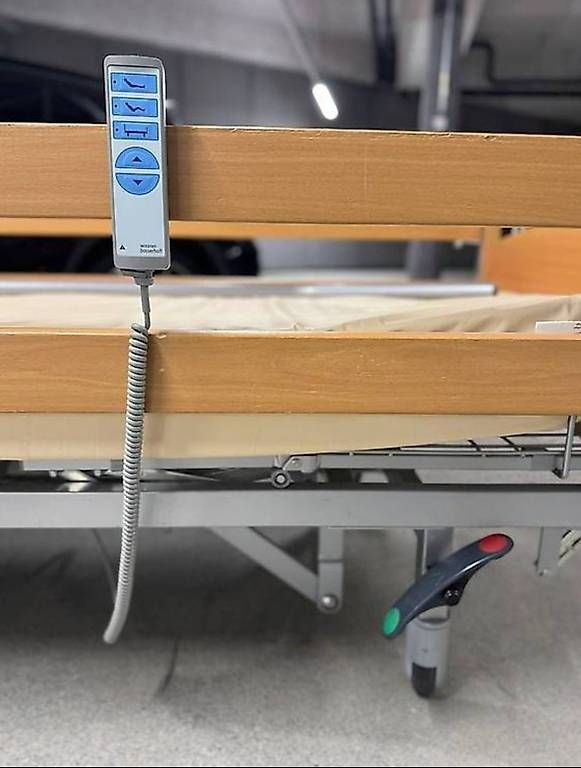 Lits: Lit Médical Électrique – D'occasion à Châtel-St-Denis par Gdch 2