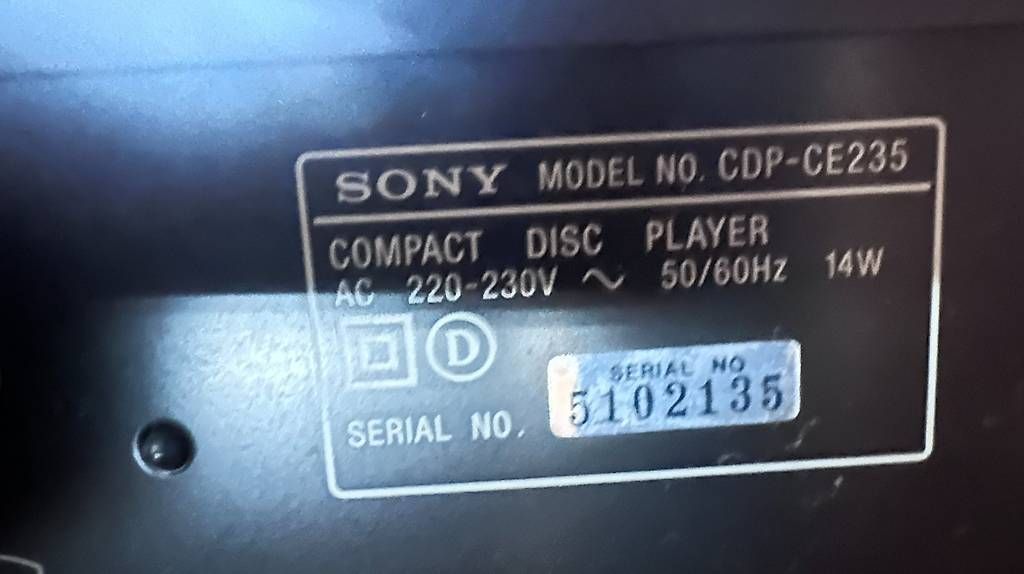 CDs: Sony CDP-CE235  5-fach CD-Wechsler – D'occasion à Basel par Rstoessel 3