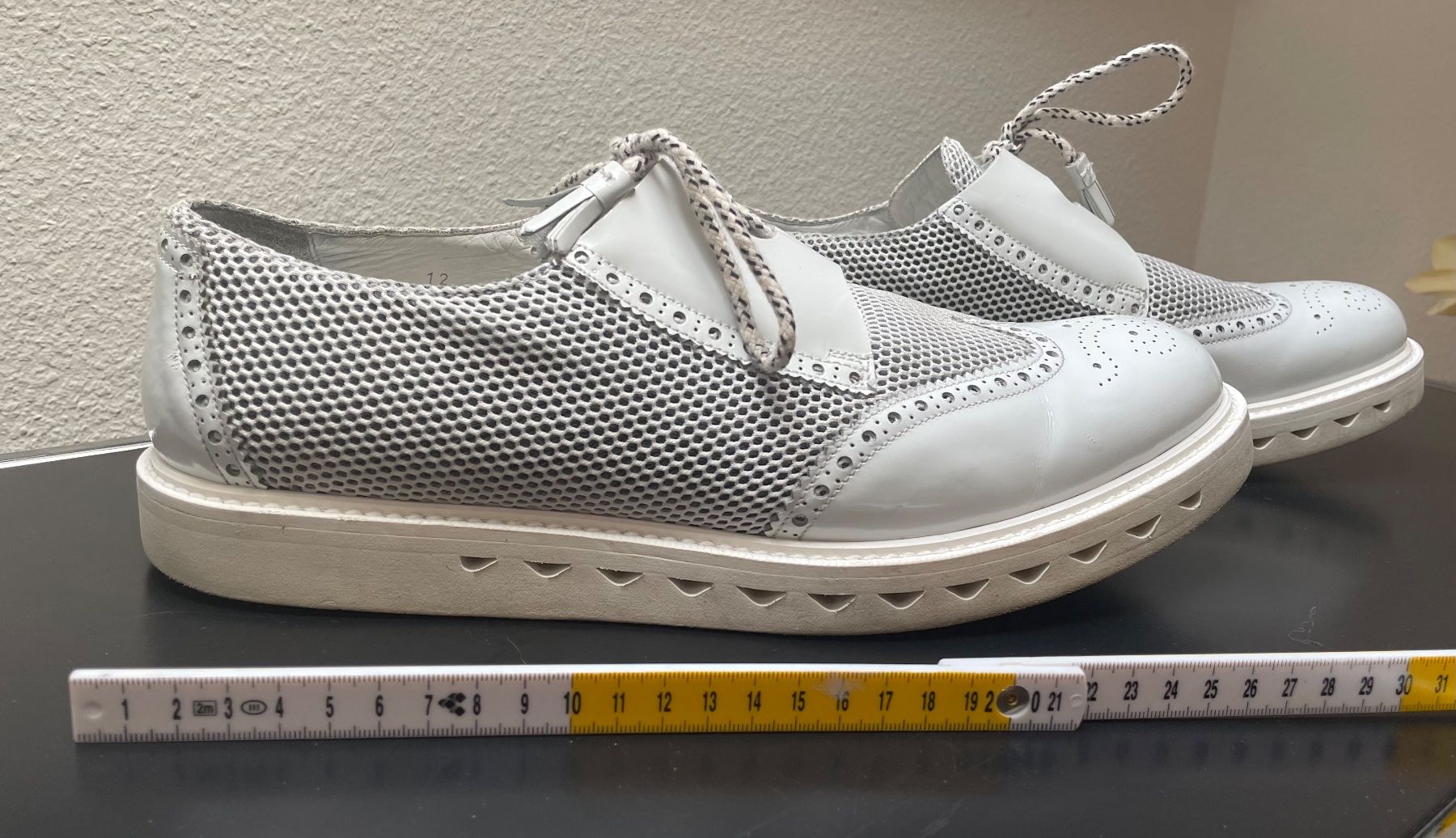 Armani Scarpe da uomo: Coole Sommerschuhe von Armani Gr 12 – Usato da Unterengstringen venduto da DeaundHeinz 1