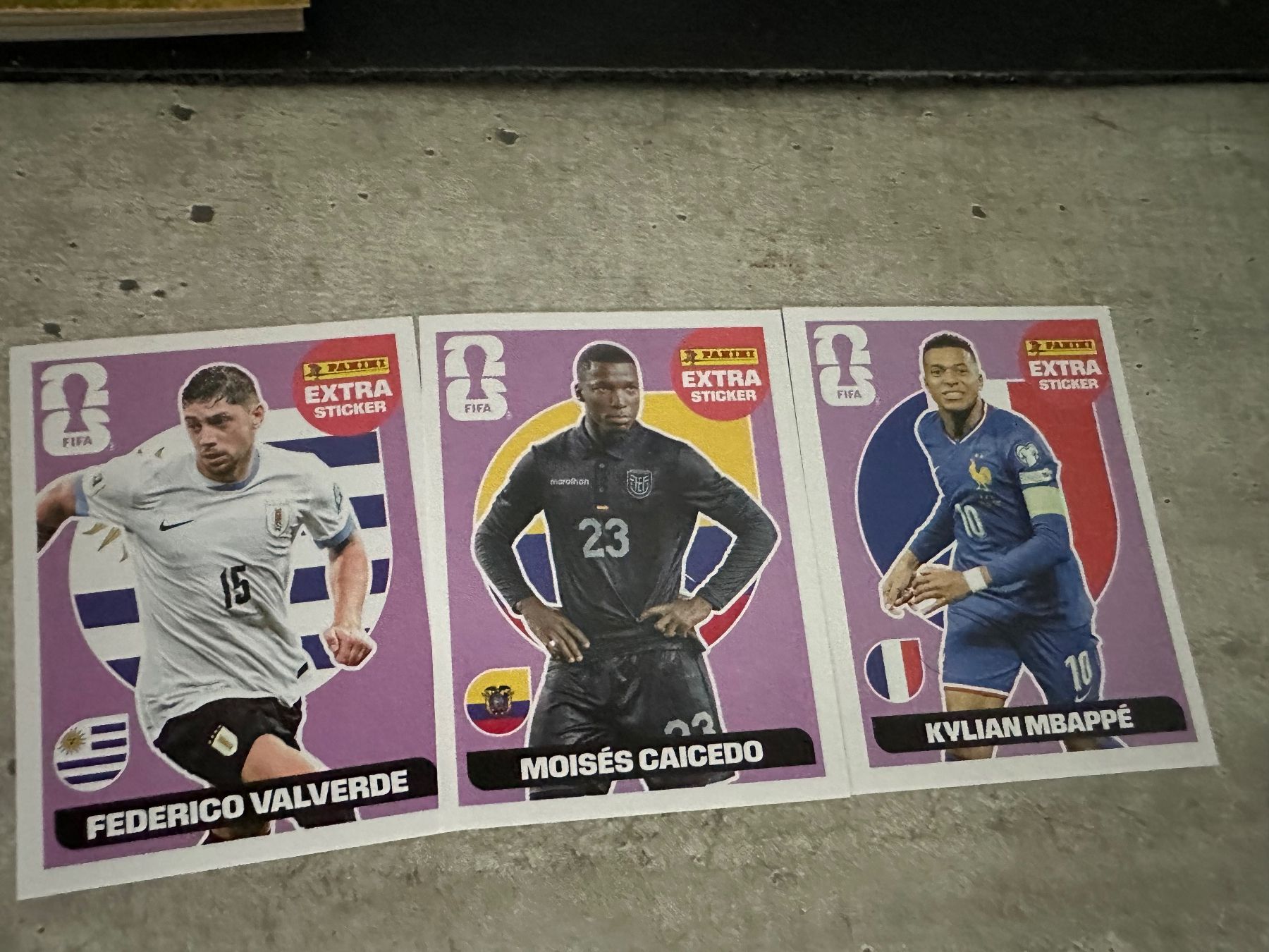 Panini Carte collezionabili: Extra Sticker Valverde Caicedo Mbappe Purple – Usato da Zürich venduto da TOnePT