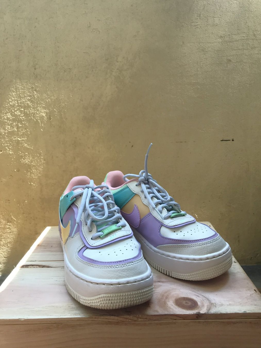 Nike Scarpe da donna: Nike Air Force I – Usato da Basel venduto da dav_2jmd