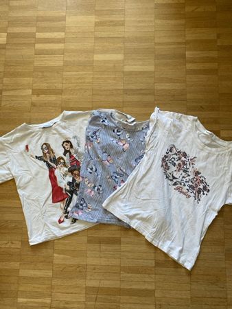 Tshirt 3 Stück (Mayoral, Replay, H&M) Grösse 128