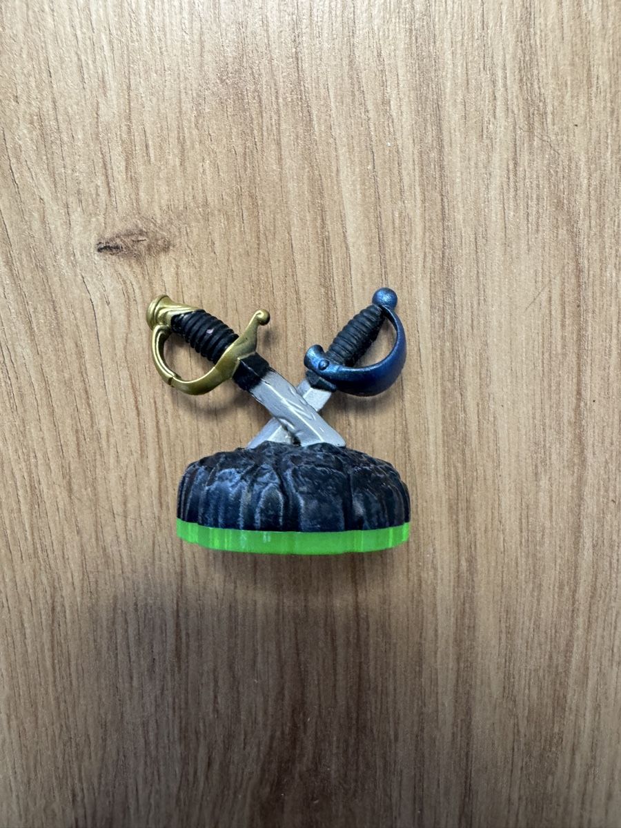 Spiele: Skylanders Figur - Pirate Ghost Swords – Gebraucht aus Biberist von etesummer