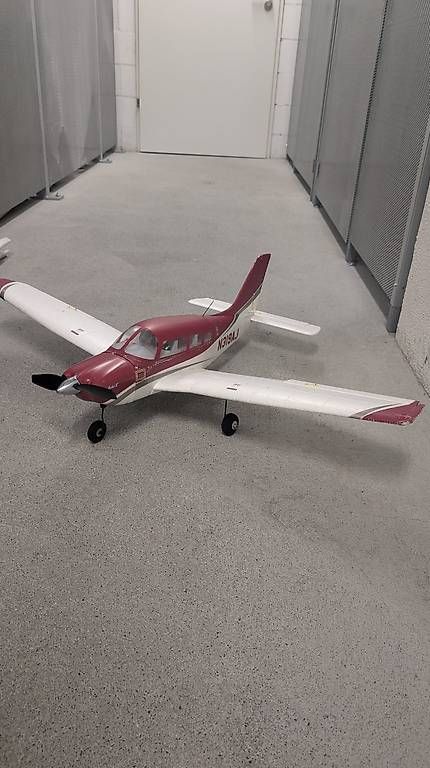 Modellismo RC: E-Flite Cessna RC-Flugzeug – Usato da Toffen venduto da gud_9xtm
