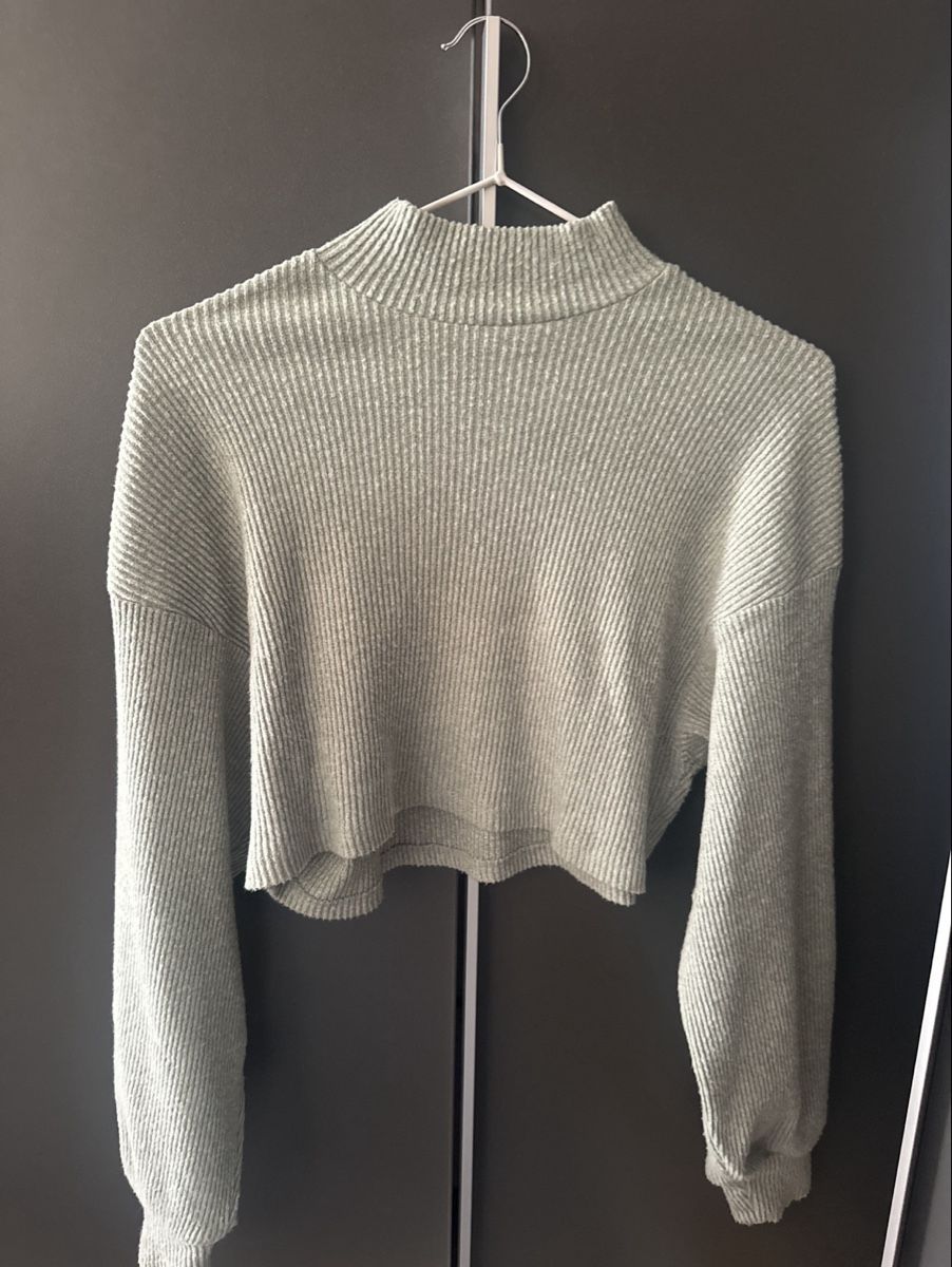 Bershka Pulls & Sweat-shirts: Gerippter Grau-Grüner Pullover – D'occasion à Turgi par pa.ti.d 3