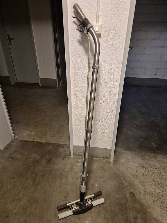 Tutte le macchine: Wetrok extravac 280 – Usato da Ittigen venduto da ongun 4