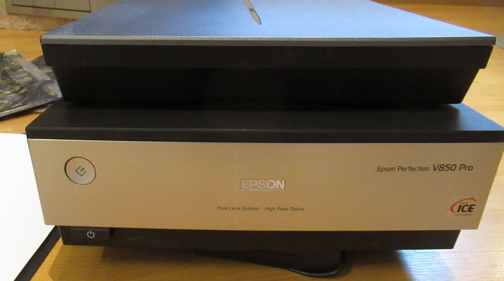 Epson Perfection V850 Pro Flachbett Scanner mit SilverFast 8 (Neu ...