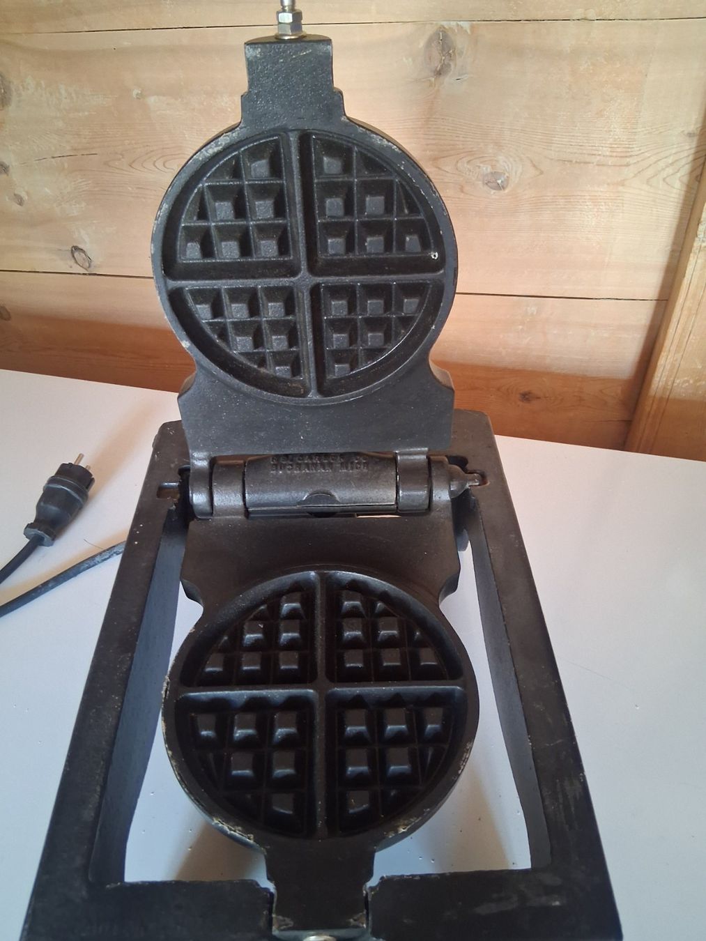 Elettrodomestici da cucina: Waffeleisen Retro – Usato da Oberwil im Simmental venduto da schicolady 3