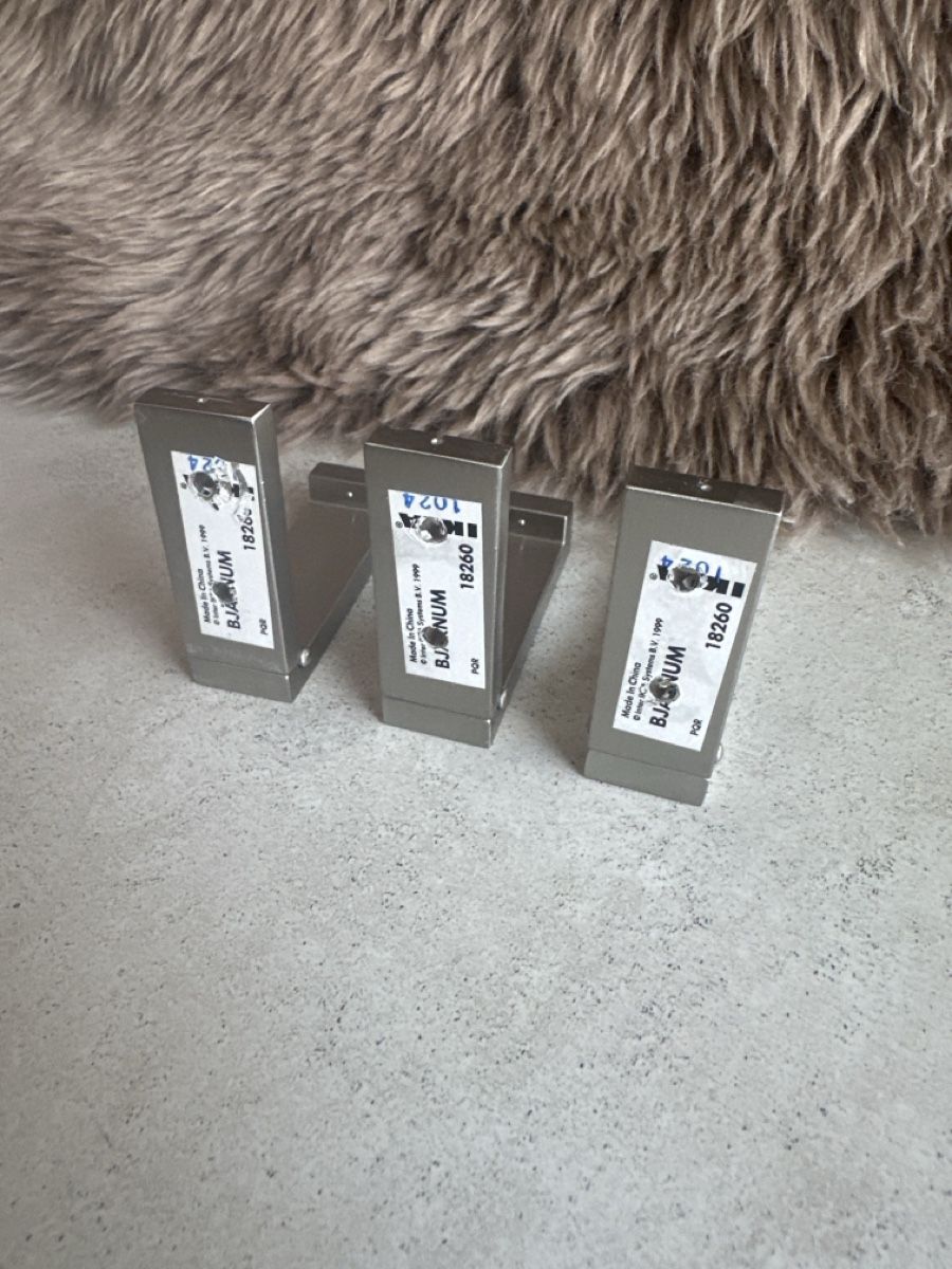 Ikea Supporti a parete: BJNUM Klappenhalter Ikea, 3 Stück – Usato da Baar venduto da Hillsboro 2