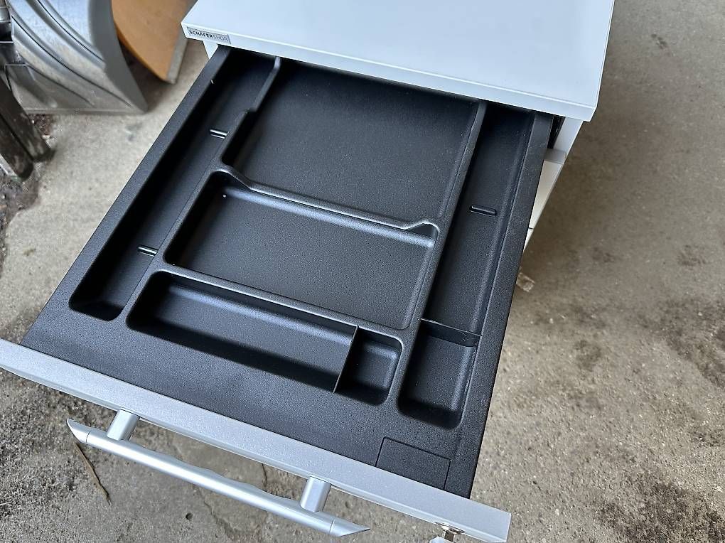Banconi: neuer Rollcontainer B432xT580xH595 mm, abschliessbar – Nuovo (secondo la descrizione) da Necker venduto da liq24 4