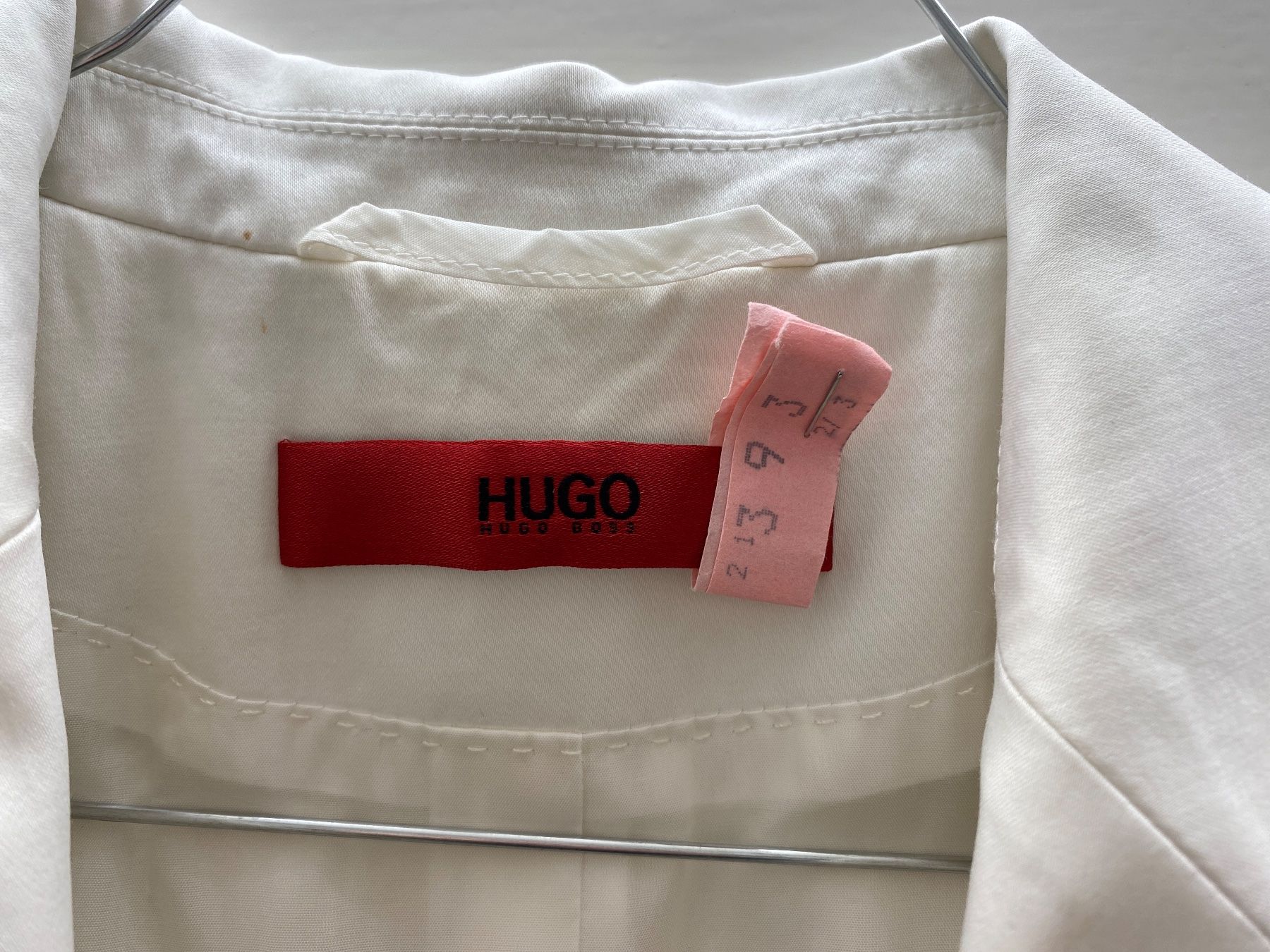 Hugo Boss Completi & Tailleur: Hugo Boss Blazer, Gr. 36, offwithe, frisch gereinigt – Usato da Schlieren venduto da neopreniii 4