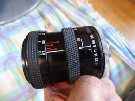 CONTAX-YASCHIA TAMRON 28-70MM MACRO LENS LÄÜFT