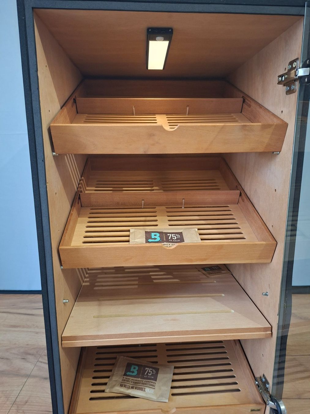 Adorini Humidor per sigari: ADORINI Prato Deluxe "1ère version" – Usato da Renan BE venduto da JChris30 2