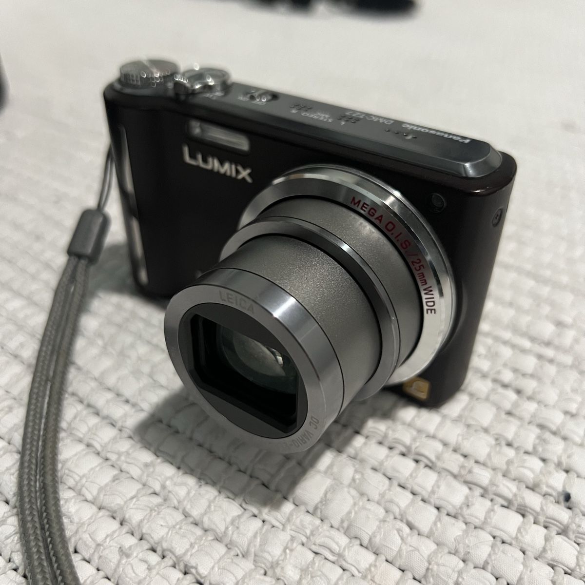 Panasonic Fotocamera: Panasonic Lumix DMC-TZ7 Digitalkamera – Usato da Unterkulm venduto da Sita013 1