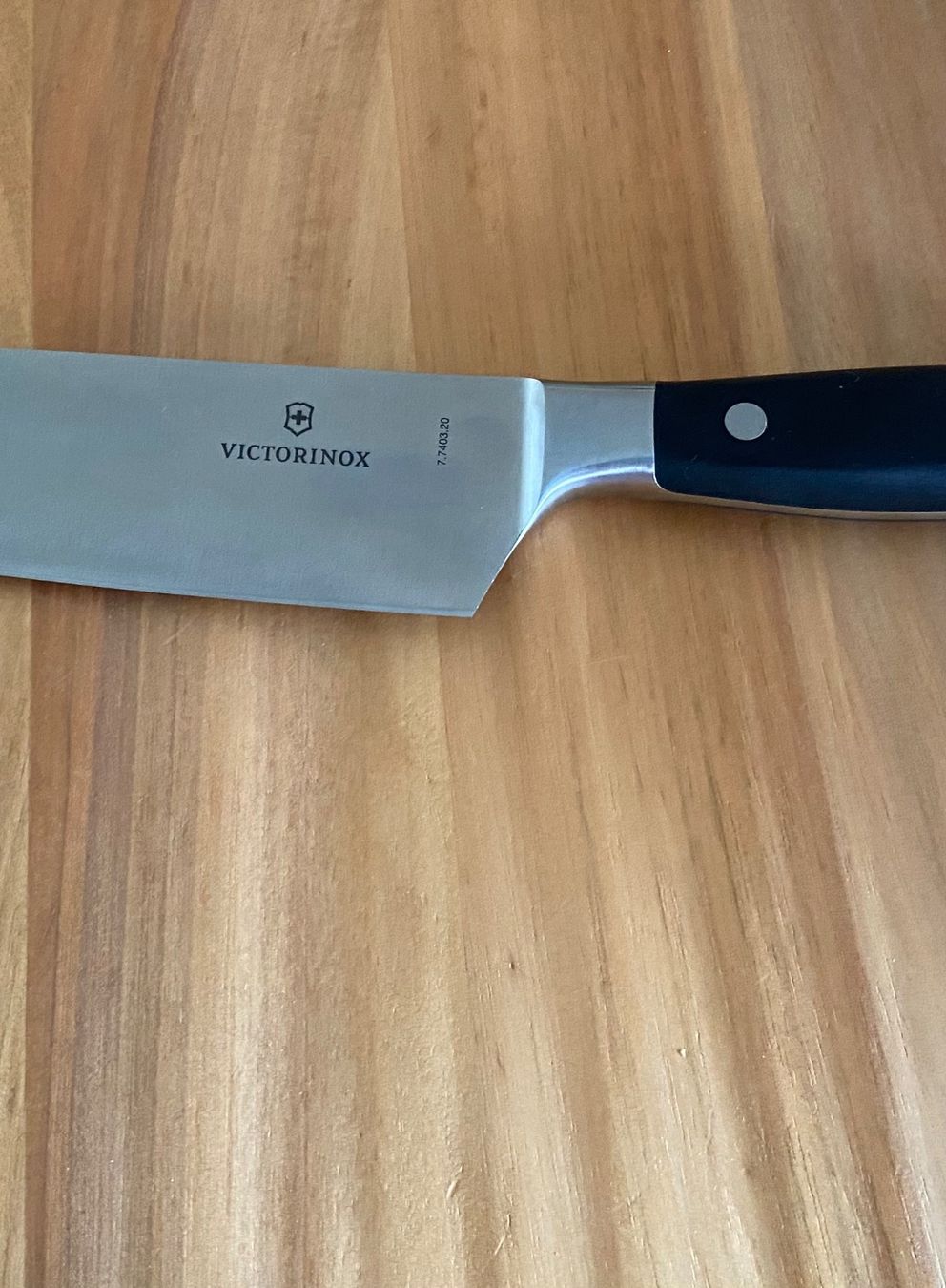 Victorinox Küchenmesser: Victorinox Messer Küchenmesser 7.7403.20 – Gebraucht aus Dottikon von 6571 3