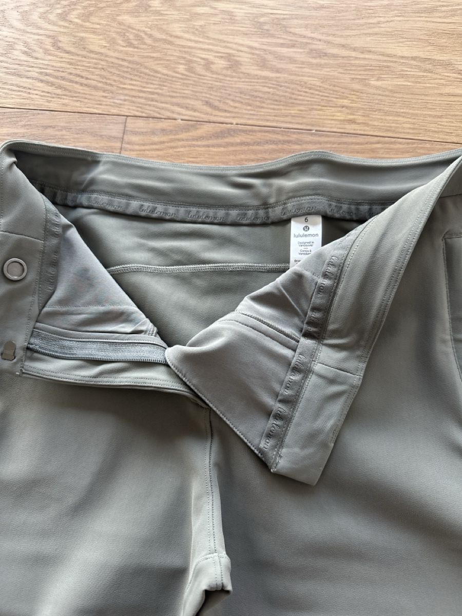 Lululemon Pantaloni: Lululemon ABC Pull-On Pant 6 NWT Olive Green Commute! – Nuovo e nell'imballaggio originale da Binningen venduto da can_s2yh 5