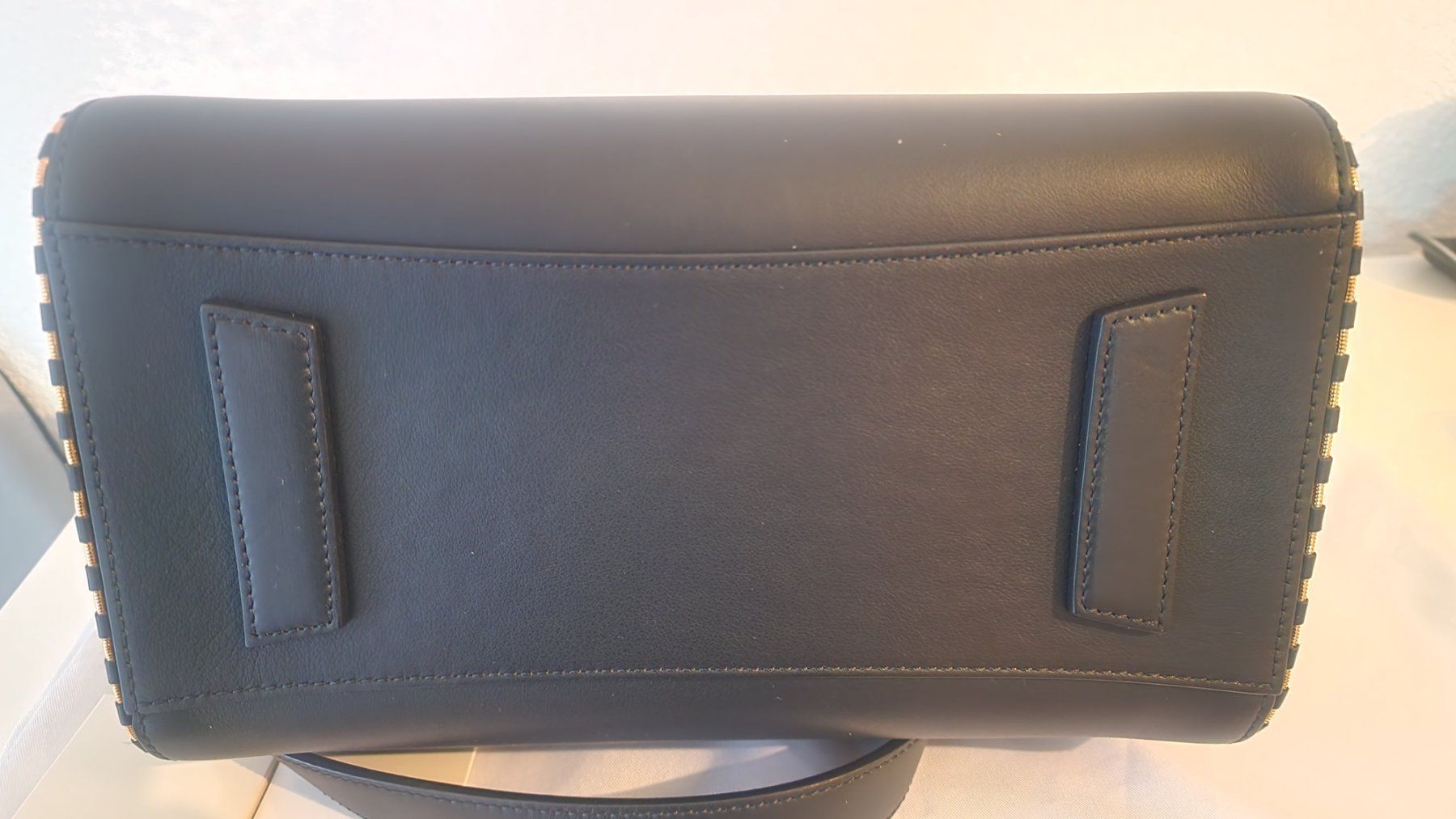 Givenchy Taschen für Damen: Givenchy Small Antigona - Limited Edition – Neu (gemäss Beschreibung) aus Dottikon von Anne.N 5