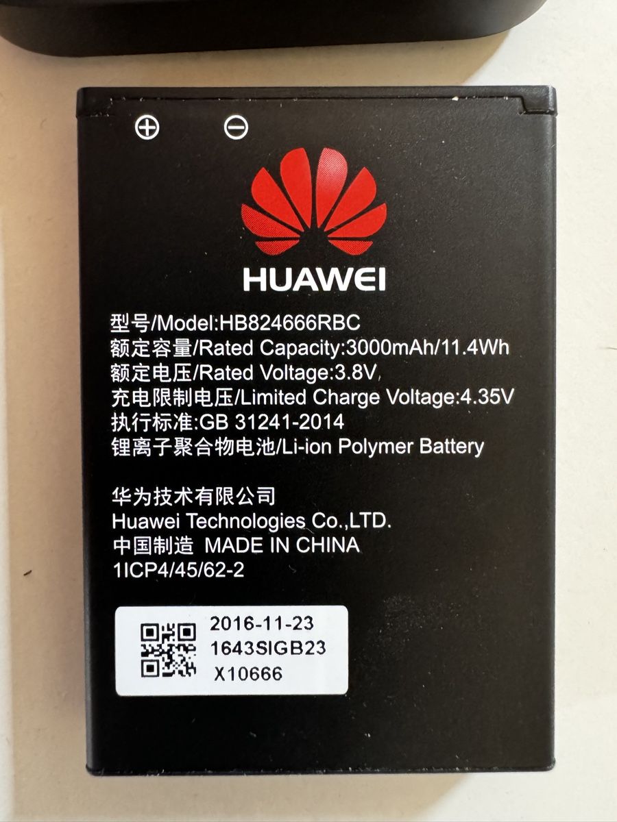 Huawei Modem & Router: Tragbares WLAN: HUAWEI Mobile WiFi – Usato da Madetswil venduto da kistlerk 3