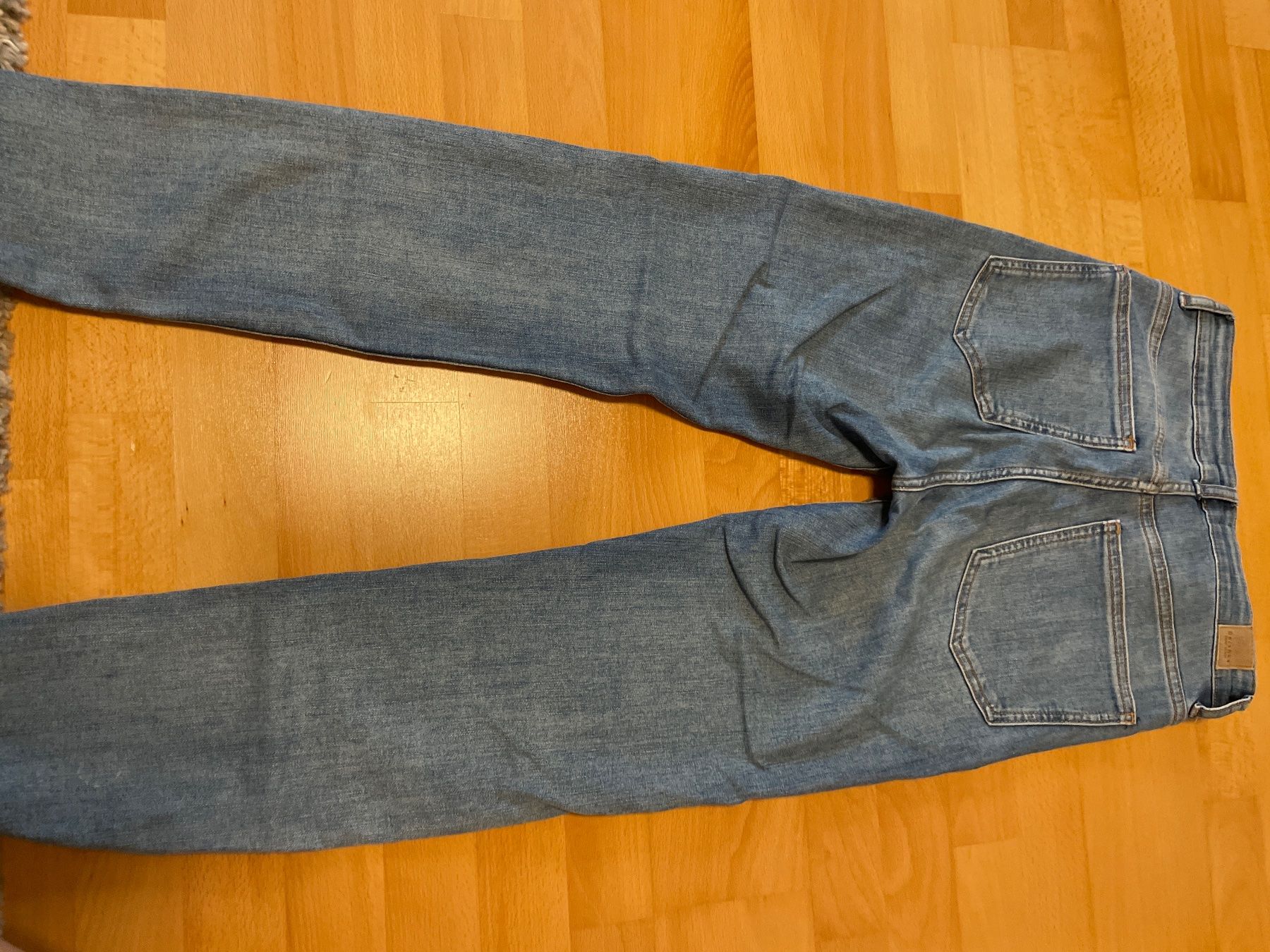 Bershka Jeans: Jeans hellblau – Gebraucht aus Oberengstringen von pri_c8jk 1