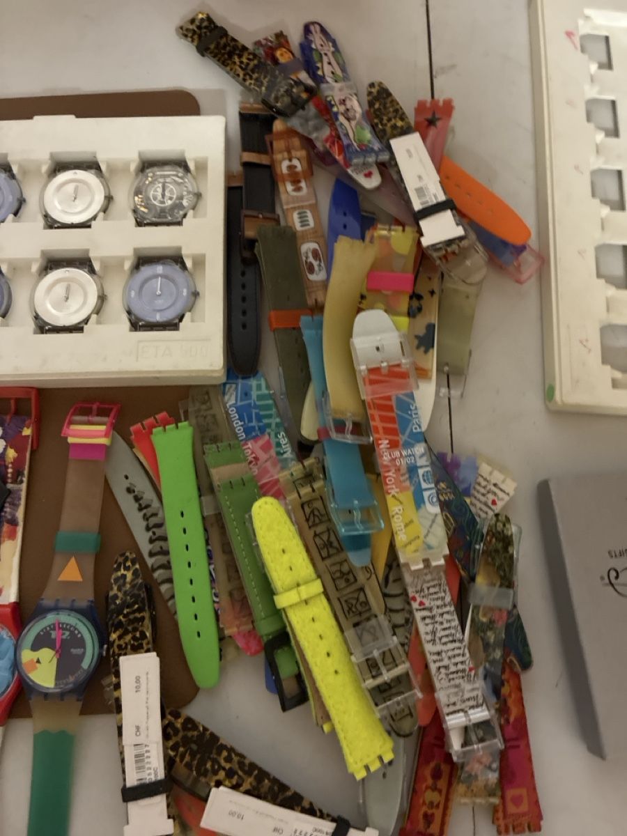 Swatch Orologi: Grosse lot swatch uhr mit bandeli – Difettoso da Chur venduto da jasi18 4