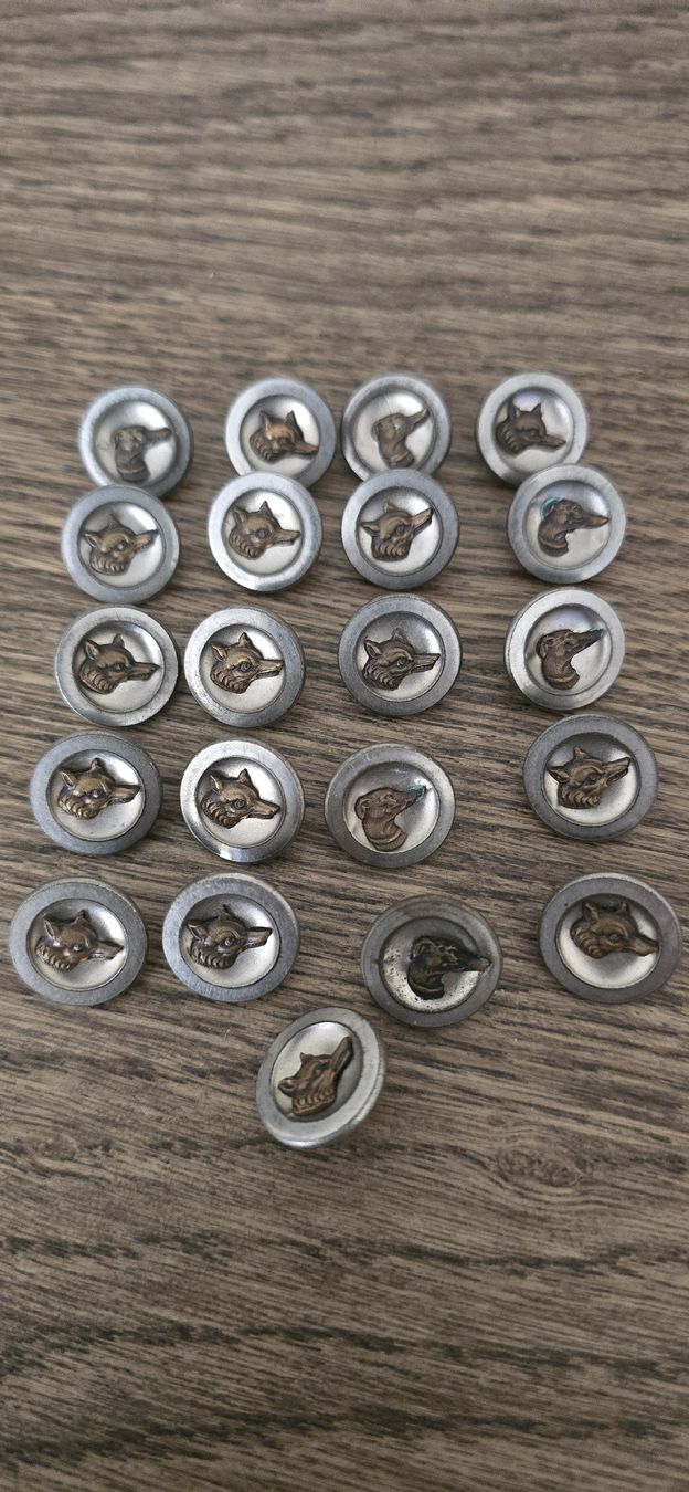 Bottoni: boutons decor de chien circa 1900-1920 – Usato da Martigny venduto da pivert03