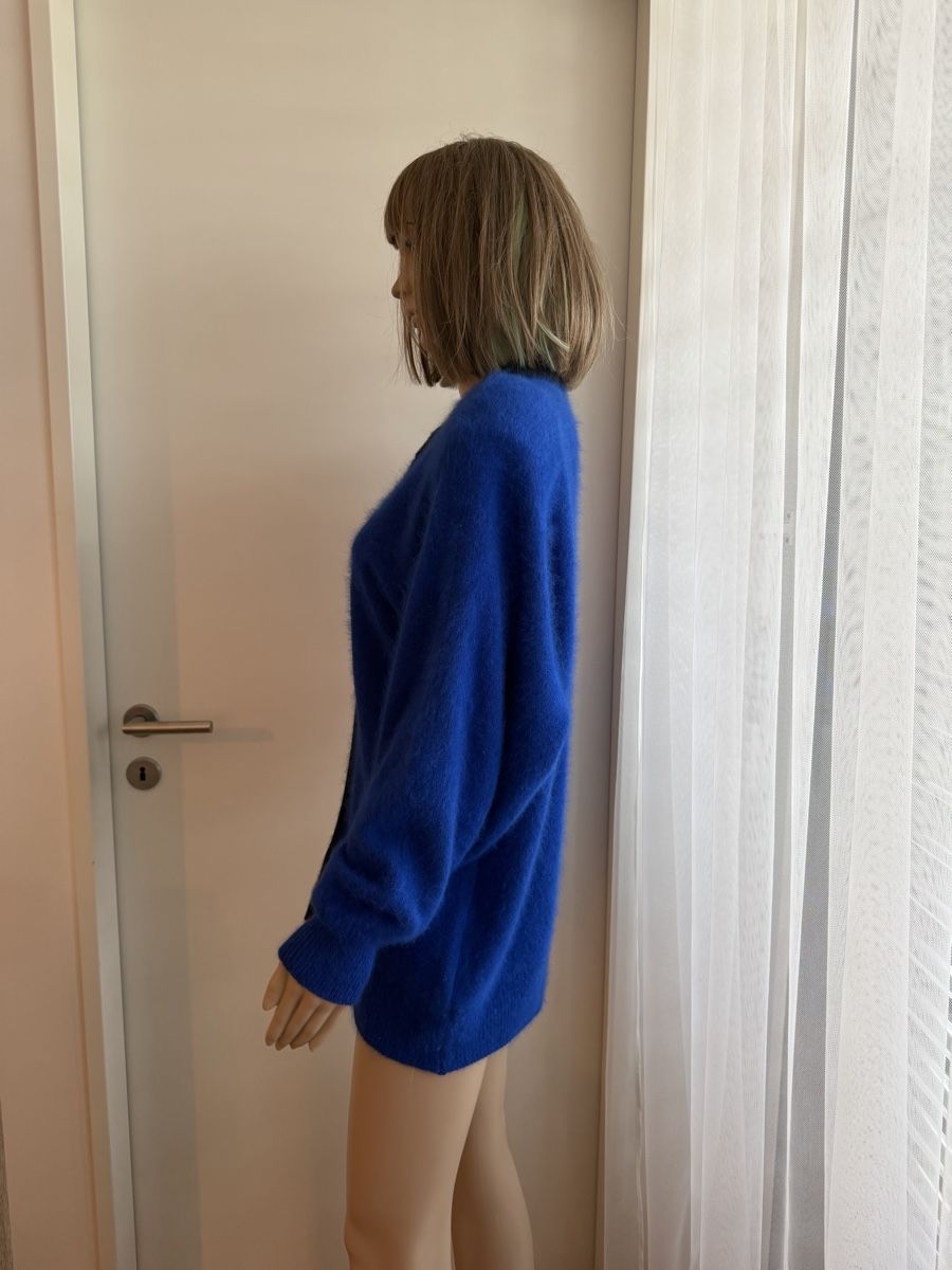 Giacche: Strickjacke Blau 80% Angora, Grösse M, Samtig-weich – Usato da Basel venduto da Ksjusha 1
