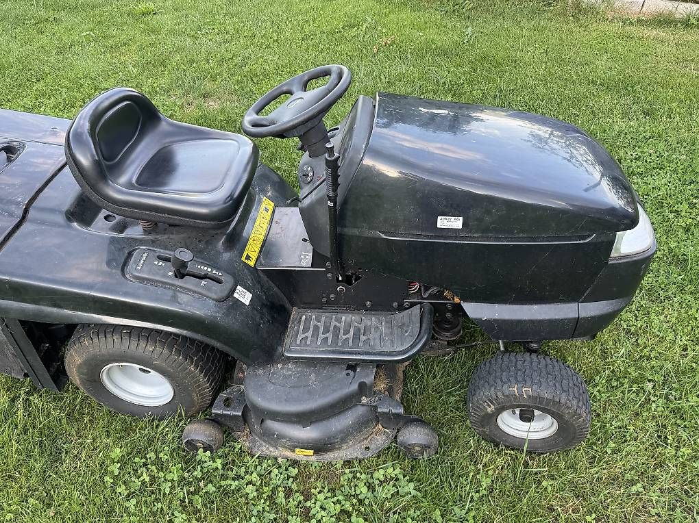 Tagliaerba: Rasentraktor mit 18.5Ps Briggs & Stratton Motor – Usato da Leuggern venduto da Darwin016 3