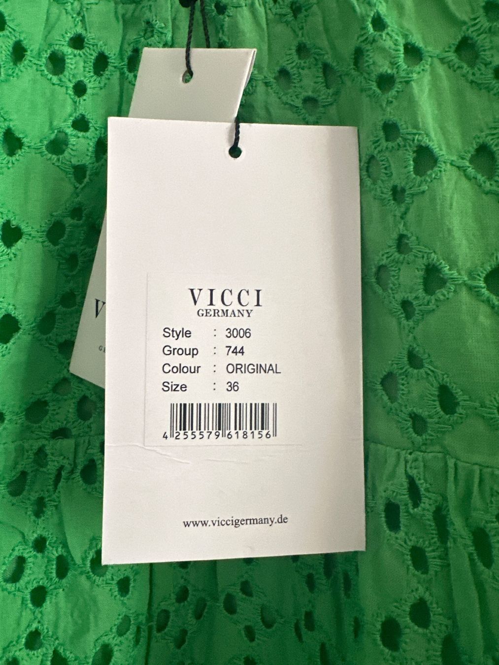 Vestiti: Vicci Germany dress 36 – Nuovo (secondo la descrizione) da Laupen BE venduto da Smythe 1